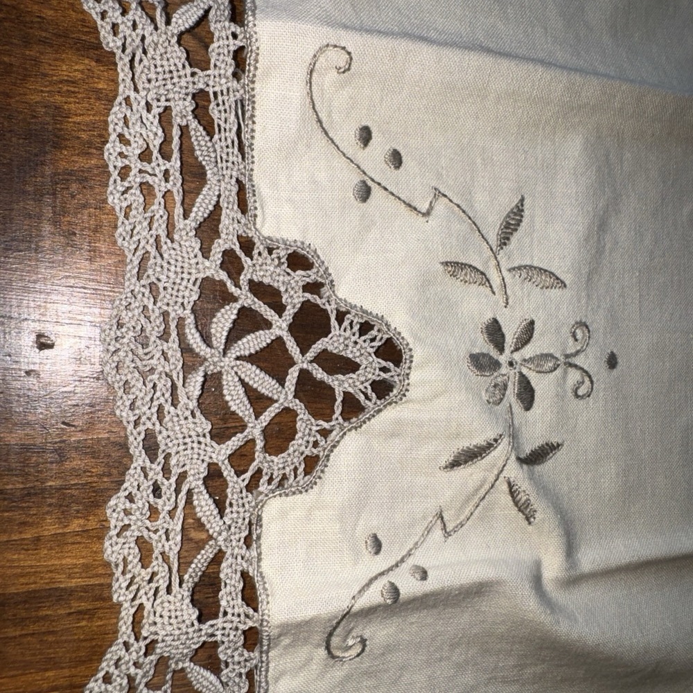 Vintage French Embroidered Lace Gray w/ 4 Napkins Elegant Classic - Picture 8 of 11